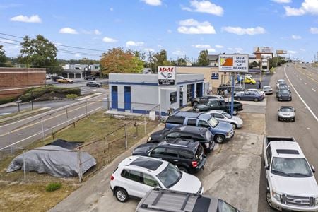 Retail space for Sale at 6212 Kingston Pike in Knoxville