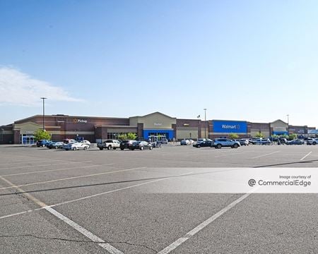 Photo of commercial space at 1752 North Frontage Road in Hastings