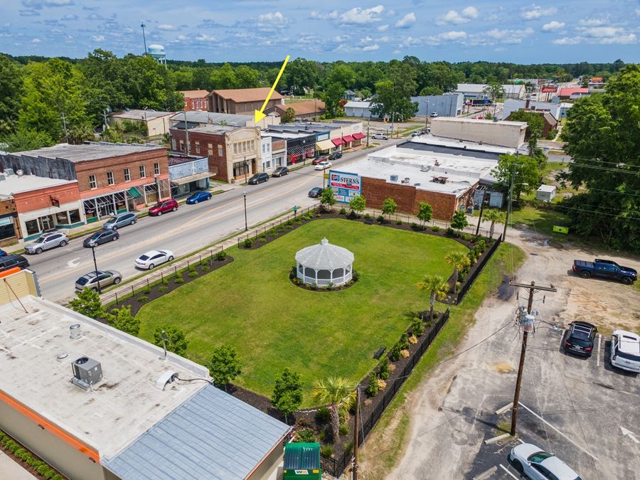 10 E. Main St