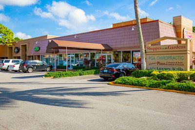 Shoppes in The Gardens