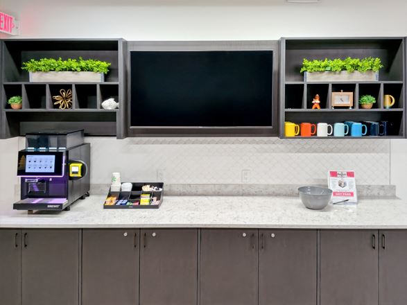 Regus - Madison - W Broadway