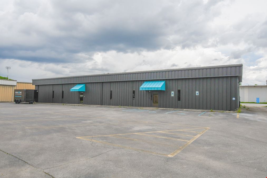 4812 Commercial Dr NW