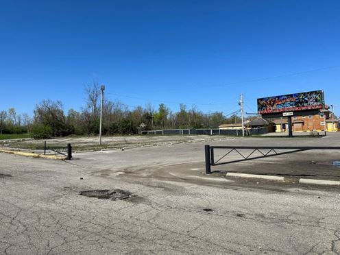 5245-5305 North Main Street