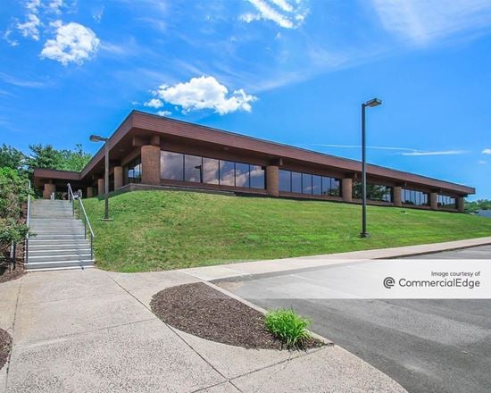 860 North Main Street Ext
