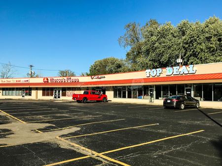 Retail space for Rent at 2040 Ottawa River Road in Toledo