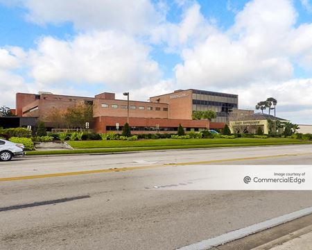 Office space for Rent at 1600 Lakeland Hills Blvd in Lakeland
