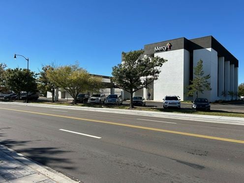 900 N Porter Ave:  All Bills Paid