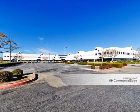 Commercial space for Rent at 40015 Sierra Hwy in Palmdale