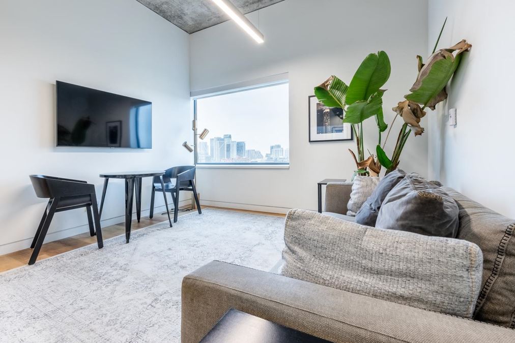 555 Richmond Street West 