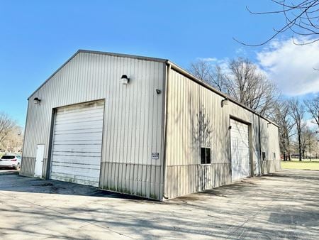 Industrial space for Sale at 304 7th Ave in Farmersburg
