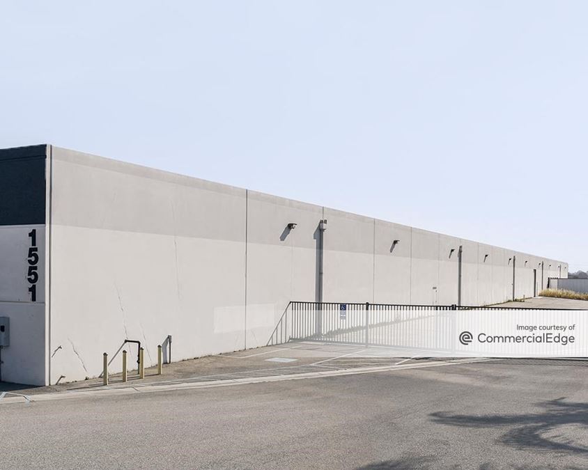 1551 South Lilac Avenue, Bloomington, CA | Industrial Building