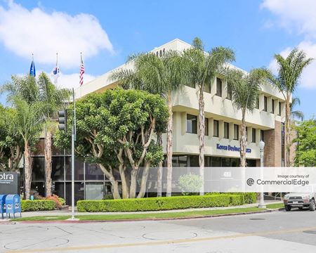 Office space for Rent at 4801 Wilshire Blvd in Los Angeles