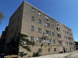 4725 S Michigan