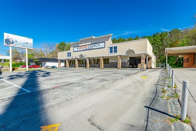 Office/Retail Building on Brainerd Rd ± 8,816 SF