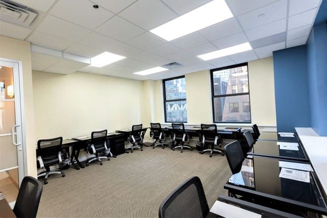 Jay Suites - Midtown East
