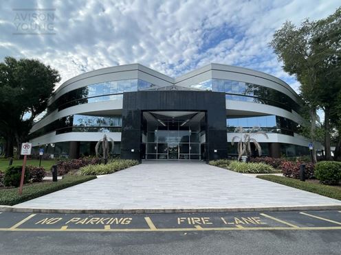 UniCenter Corporate Building