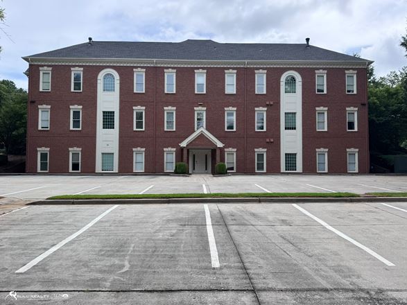 Premier Peachtree Corners Office Building ±16,497 SF | Class B | 3-Story | Available For Sale or Lease