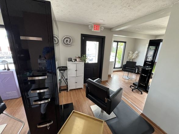 Income Producing Salon Building for Sale