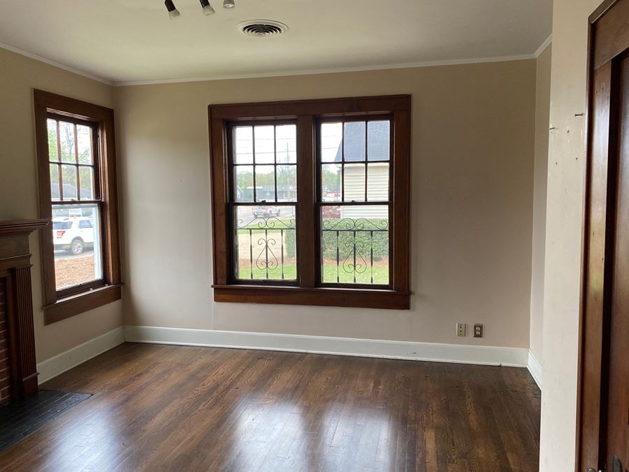 404 North Gloster