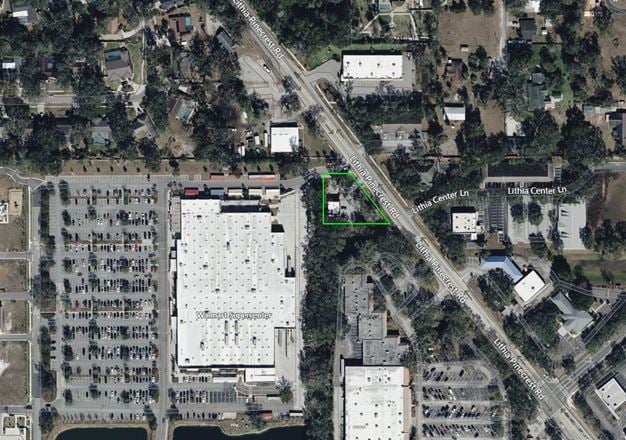 Retail space for Sale at 3208 Lithia Pinecrest Rd in Valrico