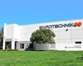 Peachtree Industrial Center - 1300 Northbrook Pkwy