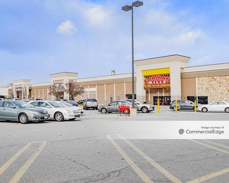 Retail space for Rent at 29706 Southfield Road in Southfield