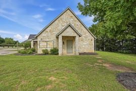 914 Foster Lane