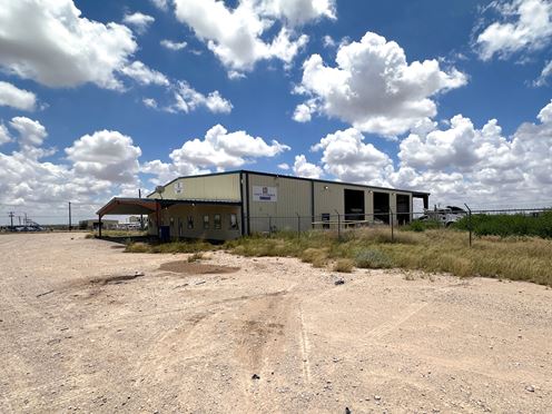 Industrial Facility w/Wash-Bay & Housing