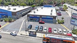 End-Cap Space in Baldwin Hills Center