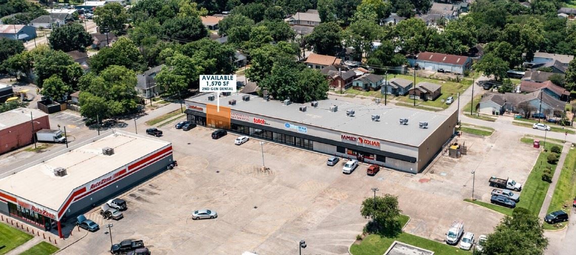 FULTON STREET RETAIL