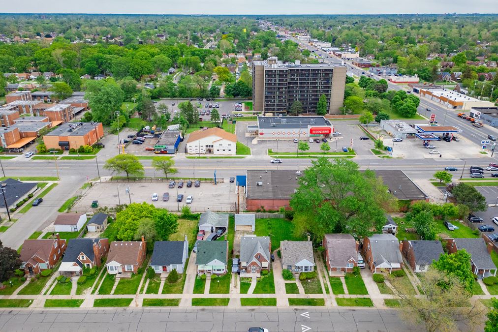 19141 Greenfield Rd / Greenfield Medical Building