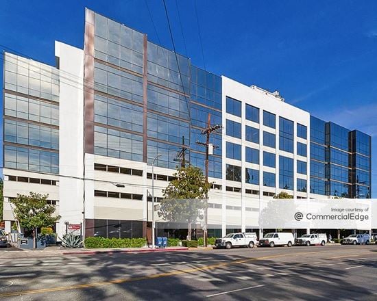 Tarzana Professional Center