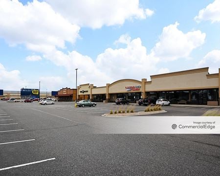 Retail space for Rent at 1845 East County Road D in Maplewood