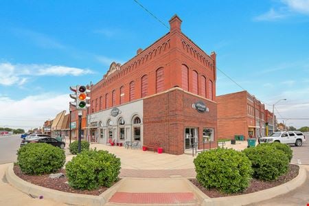 Retail space for Sale at 100 W 4th St in Hobart