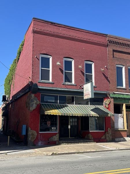 Retail space for Sale at 103 W Anderson St in Selma
