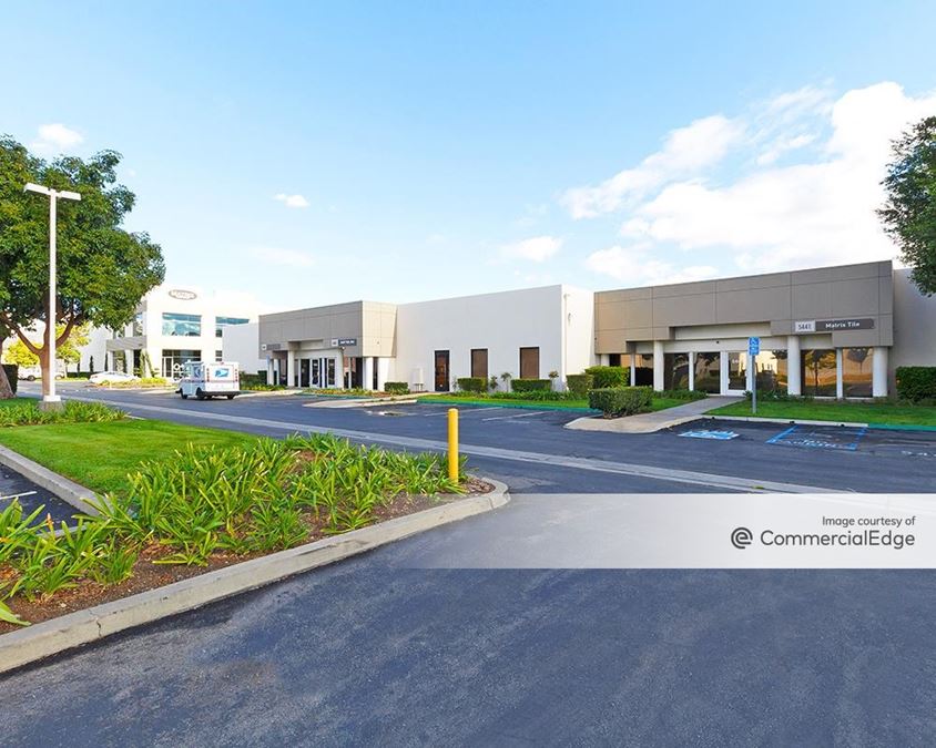 Canyon Commerce Center