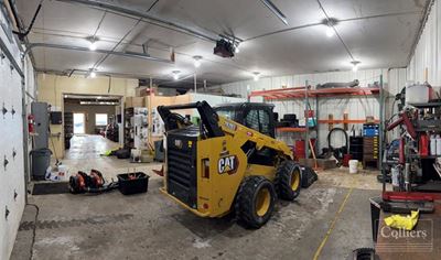 Industrial, Flex, or Office/Retail Opportunity: +/- 4,097 SF