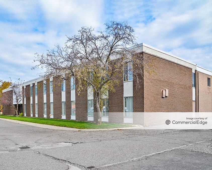 8111 Middlebelt Road, Romulus, MI industrial Building