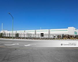 Oakland Global Logistics Center
