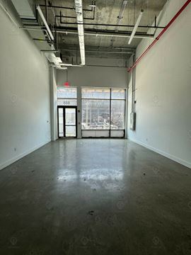 1,600 - 5,700 SF | 888 Broadway | Vanilla Box Retail Spaces With Glass Frontage and 25 FT Ceilings For Lease