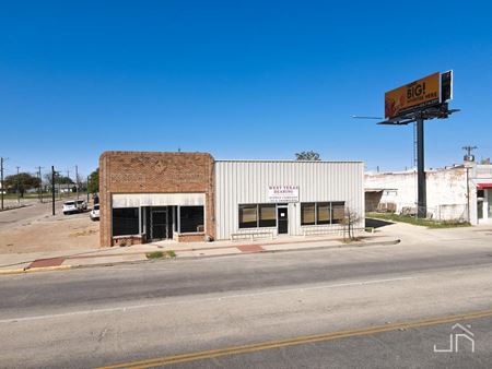 Photo of commercial space at 303 N Chadbourne St in San Angelo