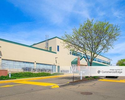 Strawberry Hill Shopping Center