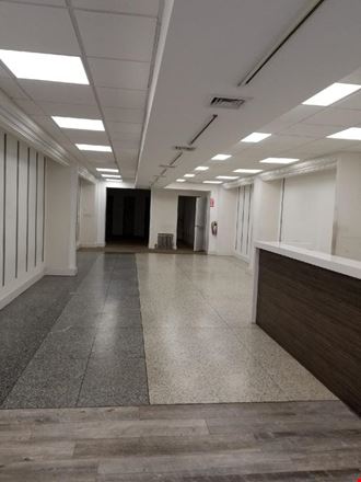 787 Lexington Ave