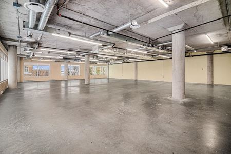 Suite 220 Space Photo Gallery 3