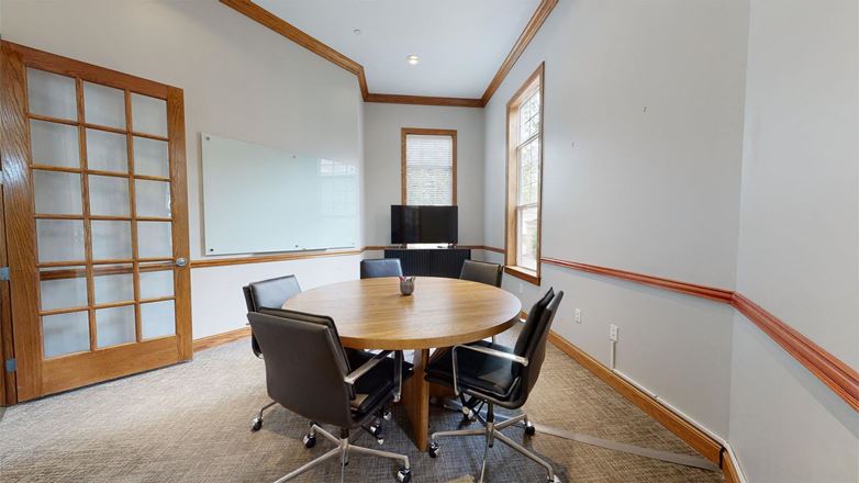 Apt CoWork - at Cottonwood Ridgeview