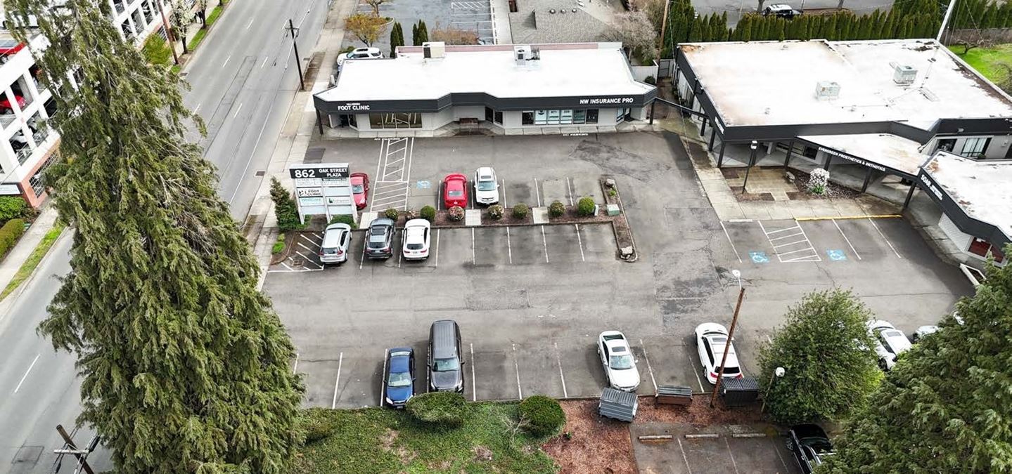 Oak Street Plaza
