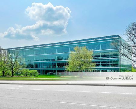 Office space for Rent at 2000 Clearwater Drive in Oak Brook