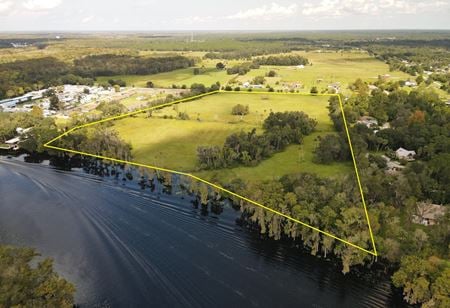 Photo of commercial space at 2738 Botts Landing Rd in Deland