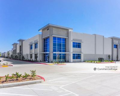 Colony Commerce Center - Buildings 1-5