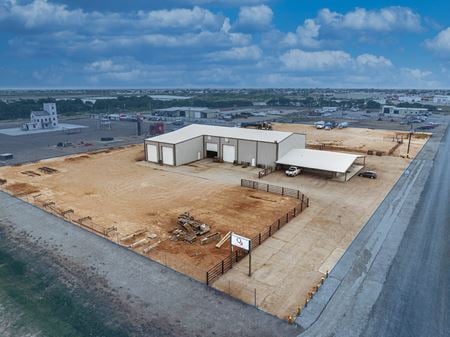 Photo of commercial space at 601 SE Mustang Dr in Andrews
